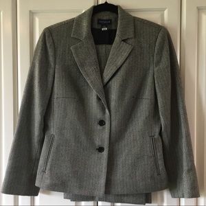 Ann Taylor Herringbone 2 piece pant suit